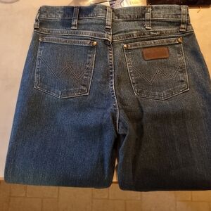 Men's Wrangler blue jeans